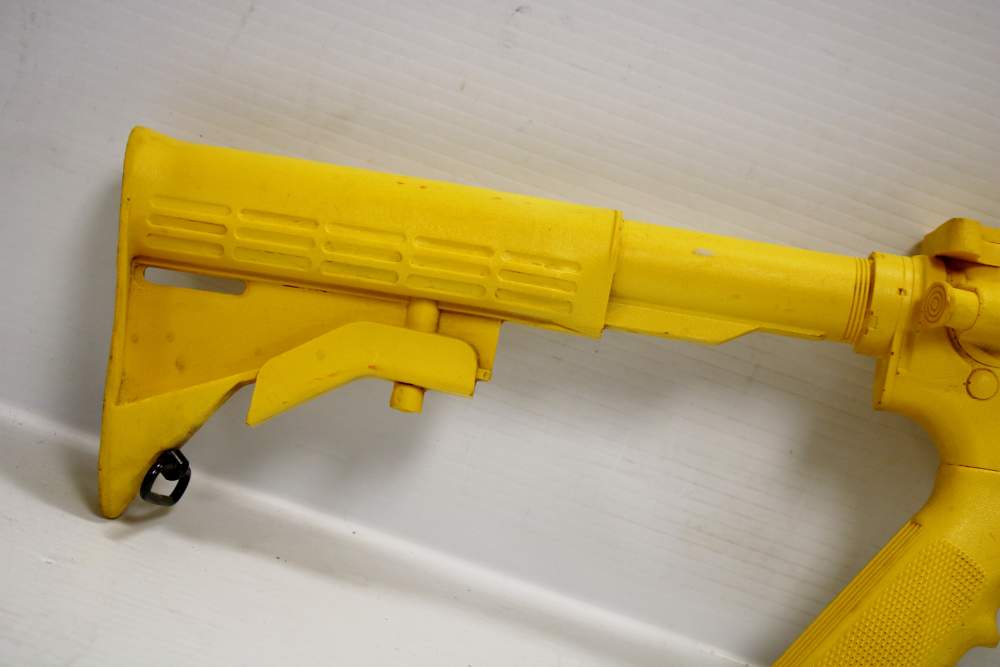 Ring's Blueguns Colt Law Enforcement Carbine Safety Yellow AR15 Dummy Rifle-img-13