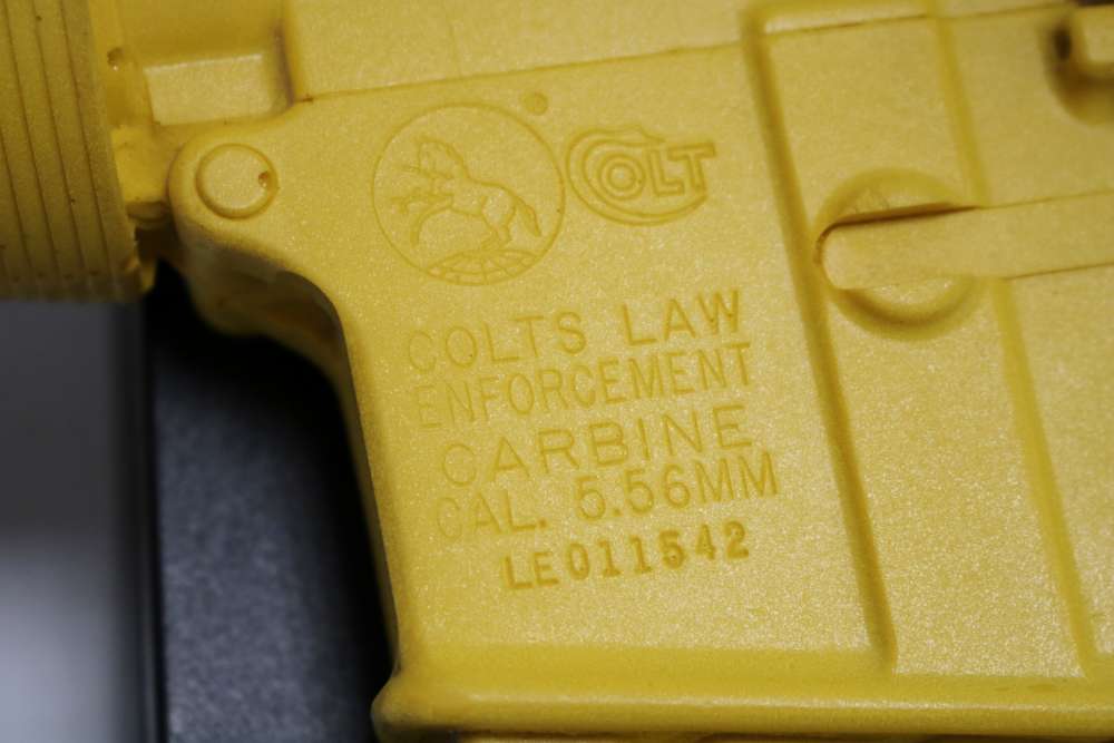 Ring's Blueguns Colt Law Enforcement Carbine Safety Yellow AR15 Dummy Rifle-img-6