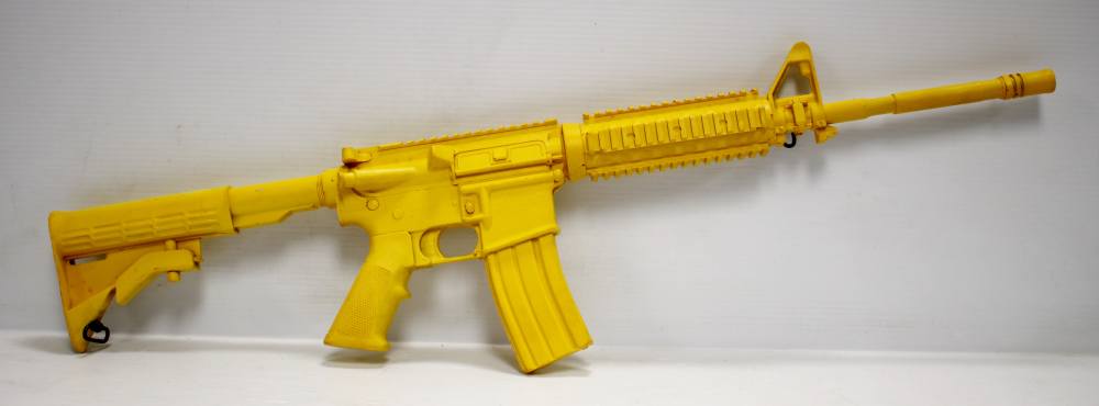 Ring's Blueguns Colt Law Enforcement Carbine Safety Yellow AR15 Dummy Rifle-img-10
