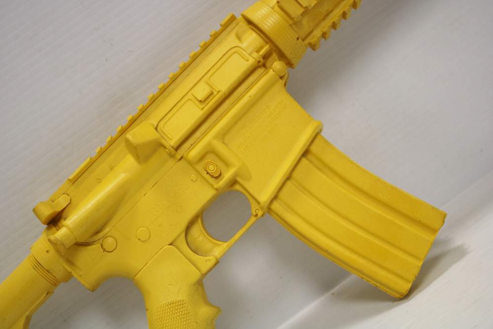 Ring's Blueguns Colt Law Enforcement Carbine Safety Yellow AR15 Dummy Rifle-img-15