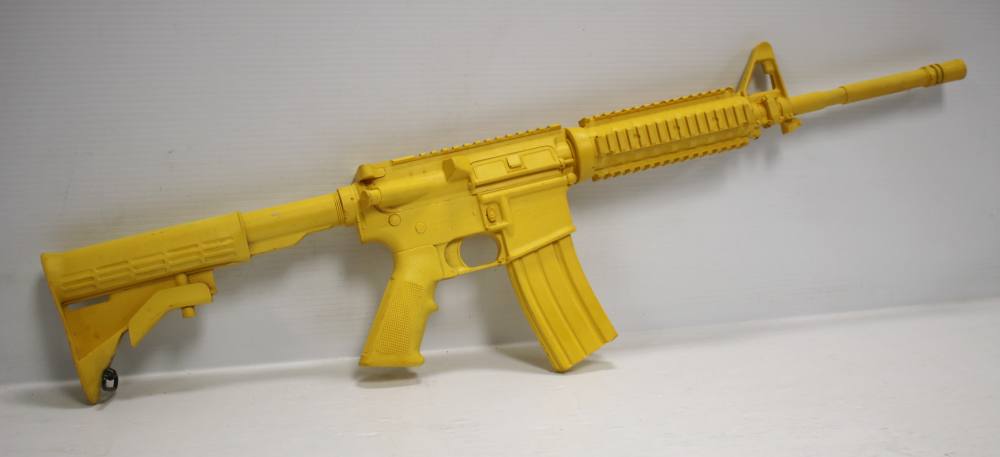 Ring's Blueguns Colt Law Enforcement Carbine Safety Yellow AR15 Dummy Rifle-img-12