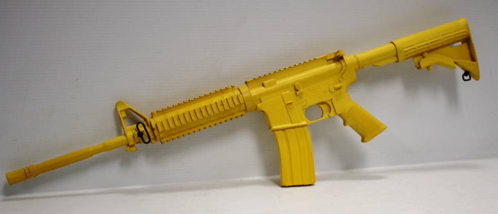 Ring's Blueguns Colt Law Enforcement Carbine Safety Yellow AR15 Dummy Rifle-img-1