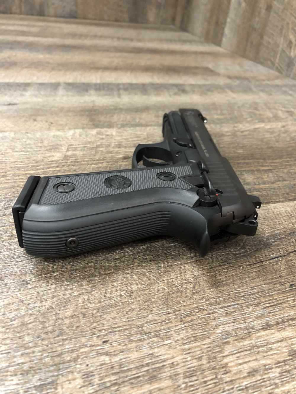 Nice Taurus PT 92 AF-D 9mm Semi Auto Pistol 5" Barrel w/ 4 Mags Black-img-11