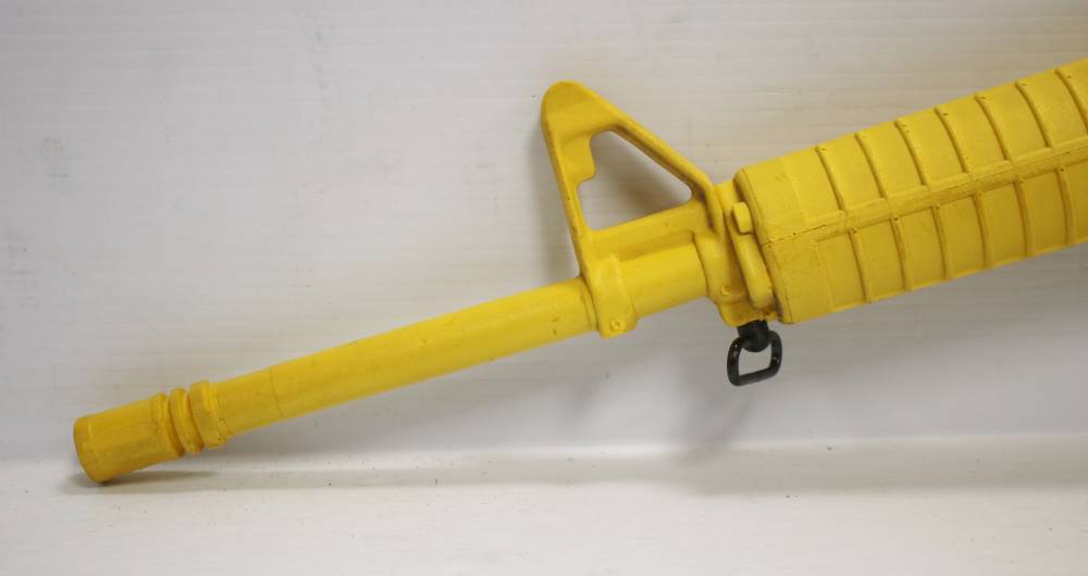 Ring's Blueguns Colt AR-15 A2 Gov't Model Safety Yellow Dummy Rifle-img-15