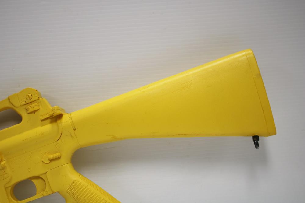 Ring's Blueguns Colt AR-15 A2 Gov't Model Safety Yellow Dummy Rifle-img-3