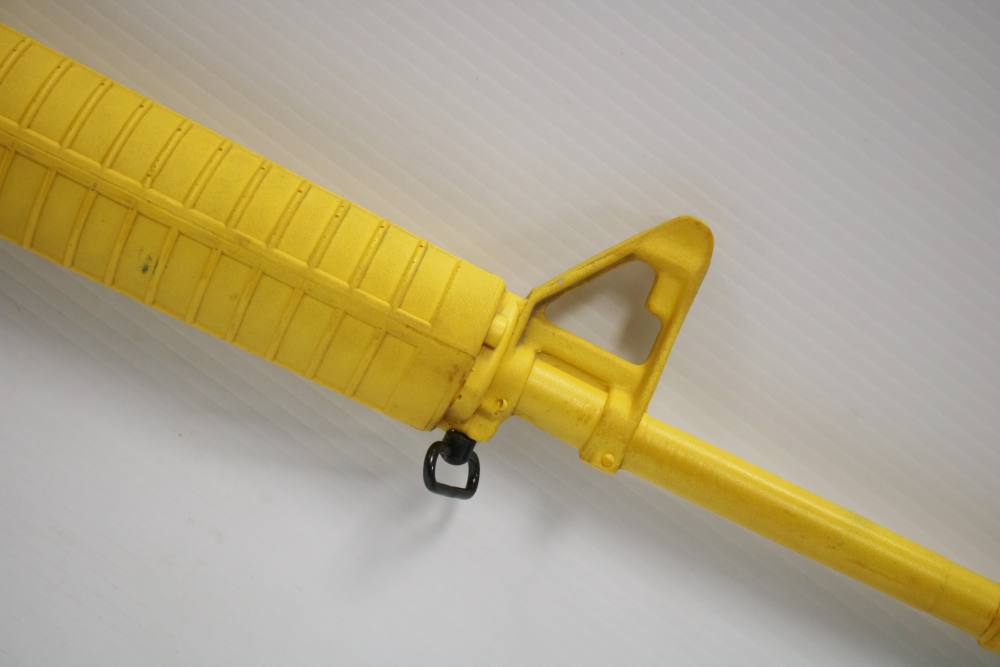 Ring's Blueguns Colt AR-15 A2 Gov't Model Safety Yellow Dummy Rifle-img-25