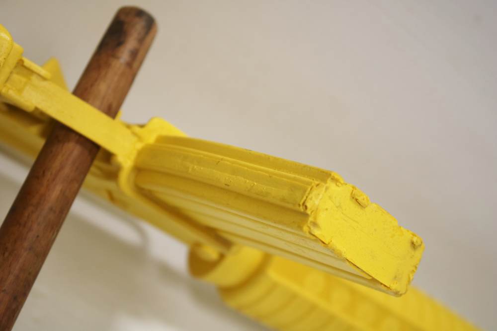 Ring's Blueguns Colt AR-15 A2 Gov't Model Safety Yellow Dummy Rifle-img-36