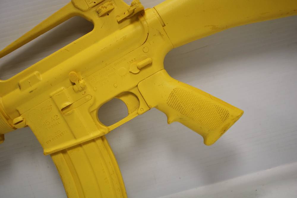 Ring's Blueguns Colt AR-15 A2 Gov't Model Safety Yellow Dummy Rifle-img-5
