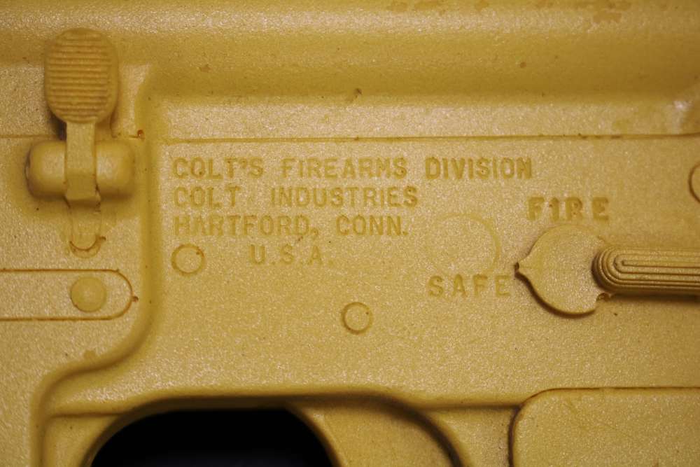Ring's Blueguns Colt AR-15 A2 Gov't Model Safety Yellow Dummy Rifle-img-8