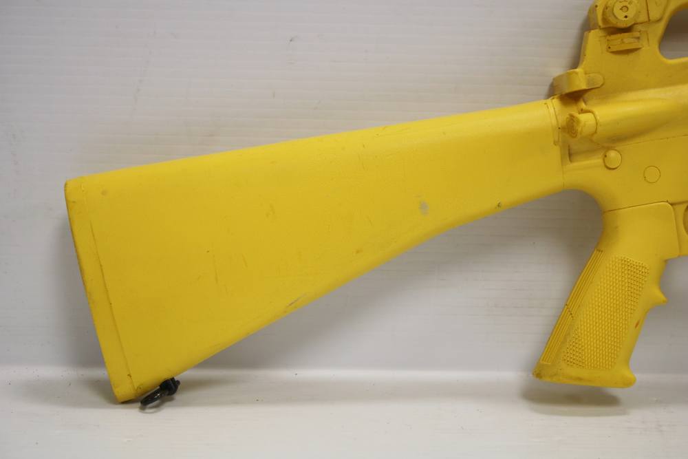Ring's Blueguns Colt AR-15 A2 Gov't Model Safety Yellow Dummy Rifle-img-19