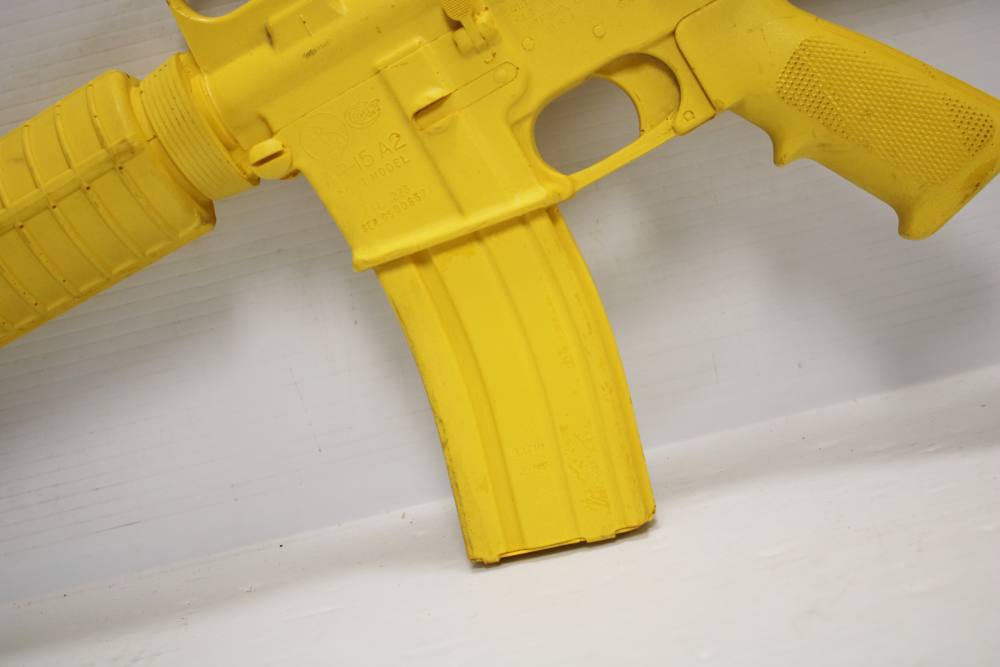 Ring's Blueguns Colt AR-15 A2 Gov't Model Safety Yellow Dummy Rifle-img-6