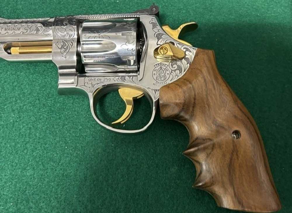 S&W 627 .357 American Freedom Tribute-img-3