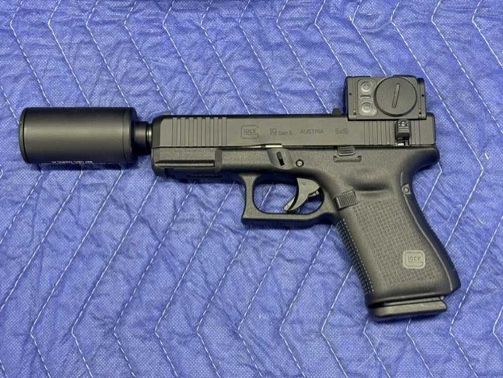B&T Austrian GLOCK G19 9mm GEN 5 Factory HUSH PUPPY unfired NO RESERVE-img-5