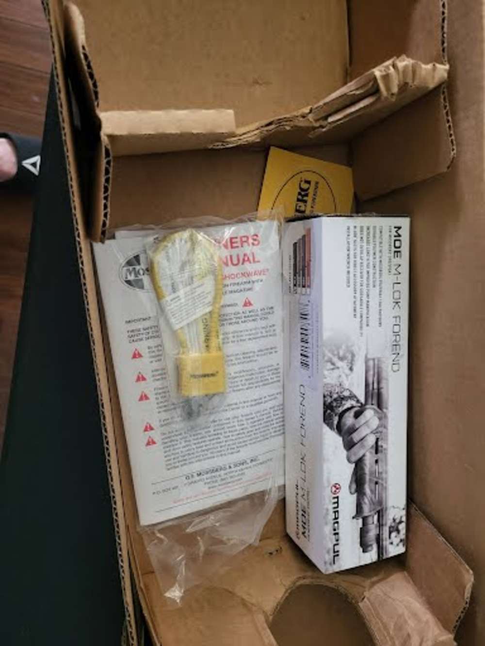 Unfired Mossberg shockwave 590m with magpul forend and box mag - updated-img-7