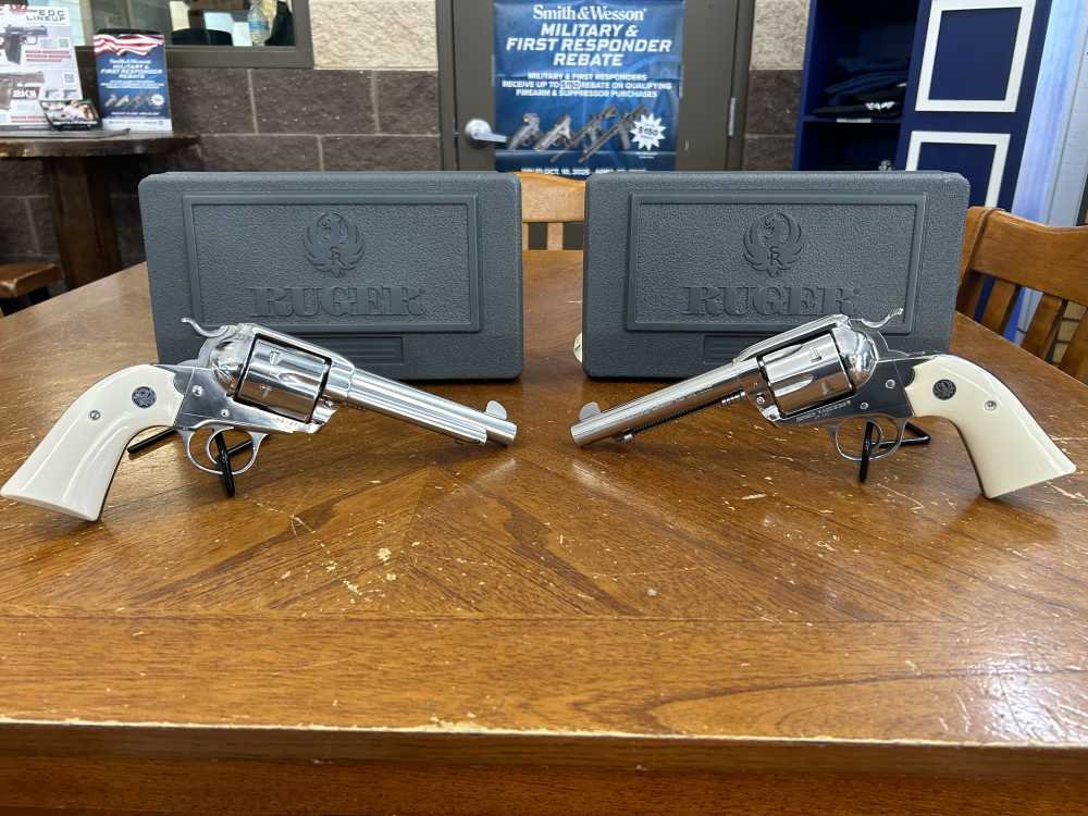 RUGER BISLEY VAQUEROS 45 COLT SET OF SEQUENTIAL SERIAL NO -img-0