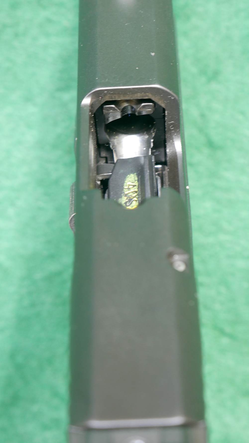 S&W M&P40 Shield 2.0 .40S&W with two magazines New in Box-img-3