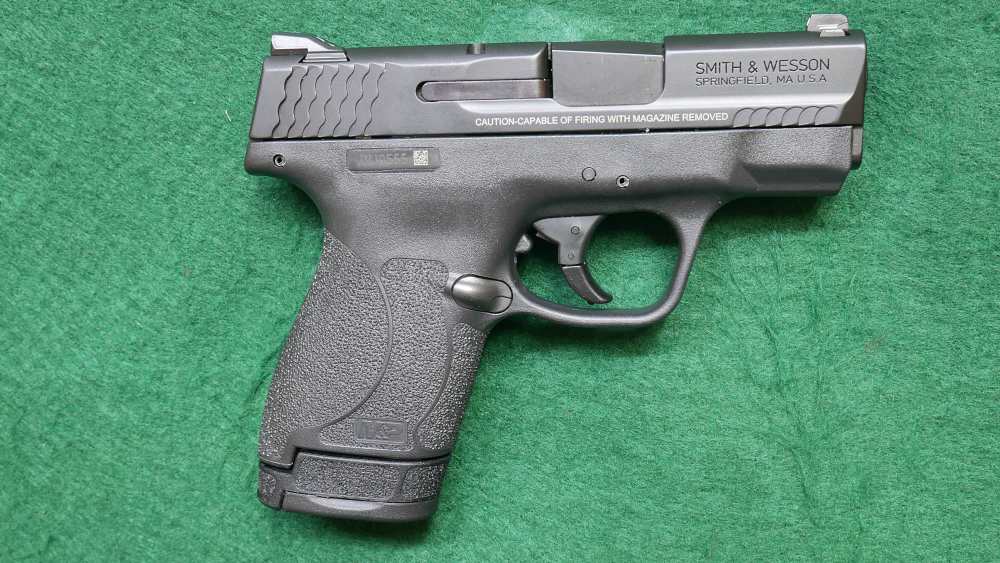 S&W M&P40 Shield 2.0 .40S&W with two magazines New in Box-img-1