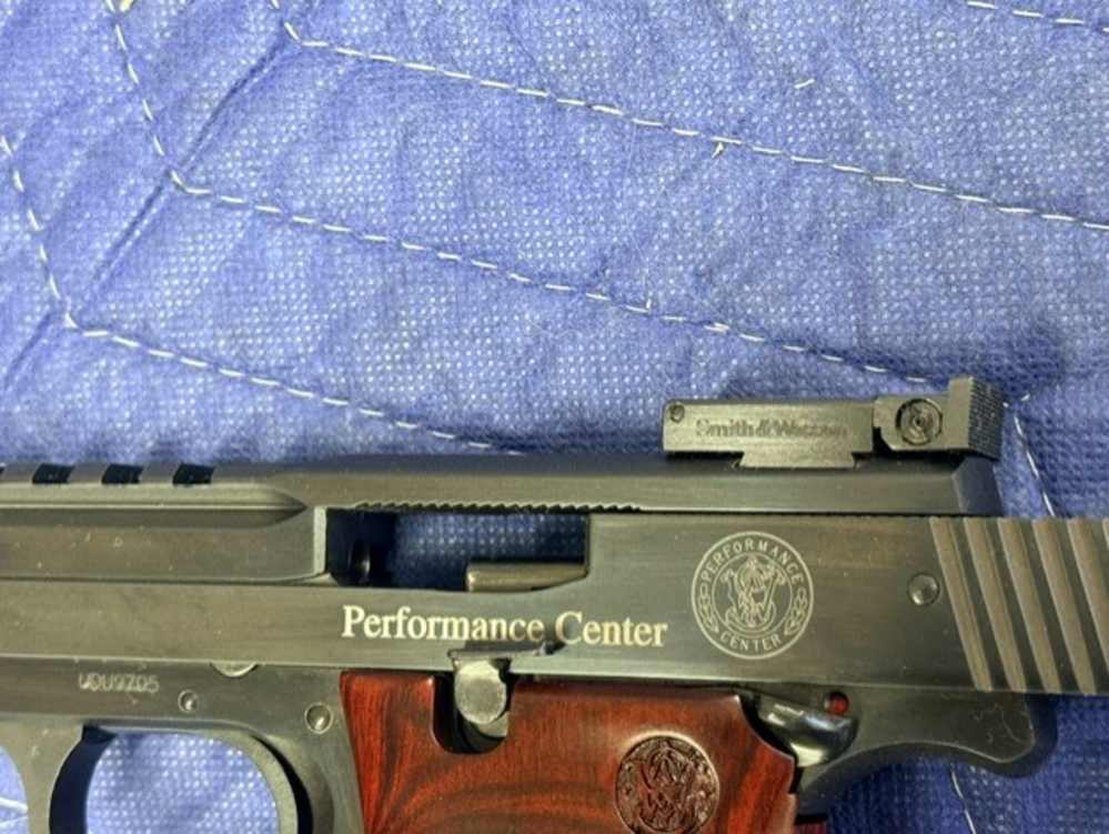 No Reserve - Unfired Smith & Wesson Model 41 Pistol .22 LR with Optic Rail-img-7