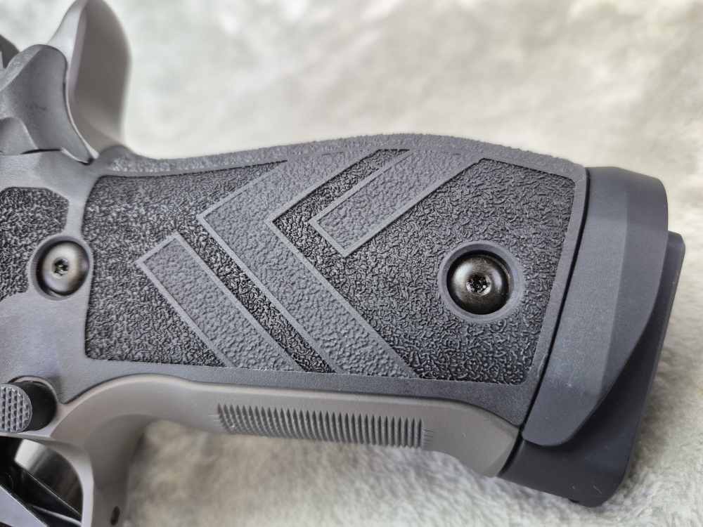 Sig Sauer P226 X5 Legion 9mm with Holosun & Night Sights 3 Mags – EXCELLENT-img-4