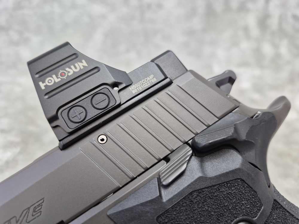 Sig Sauer P226 X5 Legion 9mm with Holosun & Night Sights 3 Mags – EXCELLENT-img-6