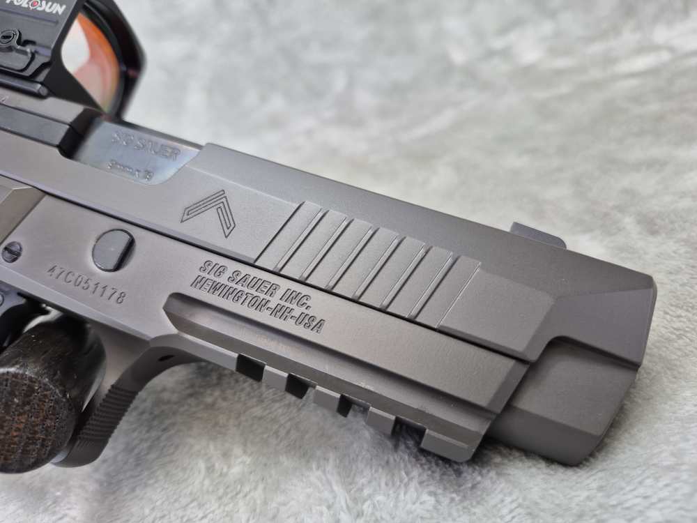 Sig Sauer P226 X5 Legion 9mm with Holosun & Night Sights 3 Mags – EXCELLENT-img-7