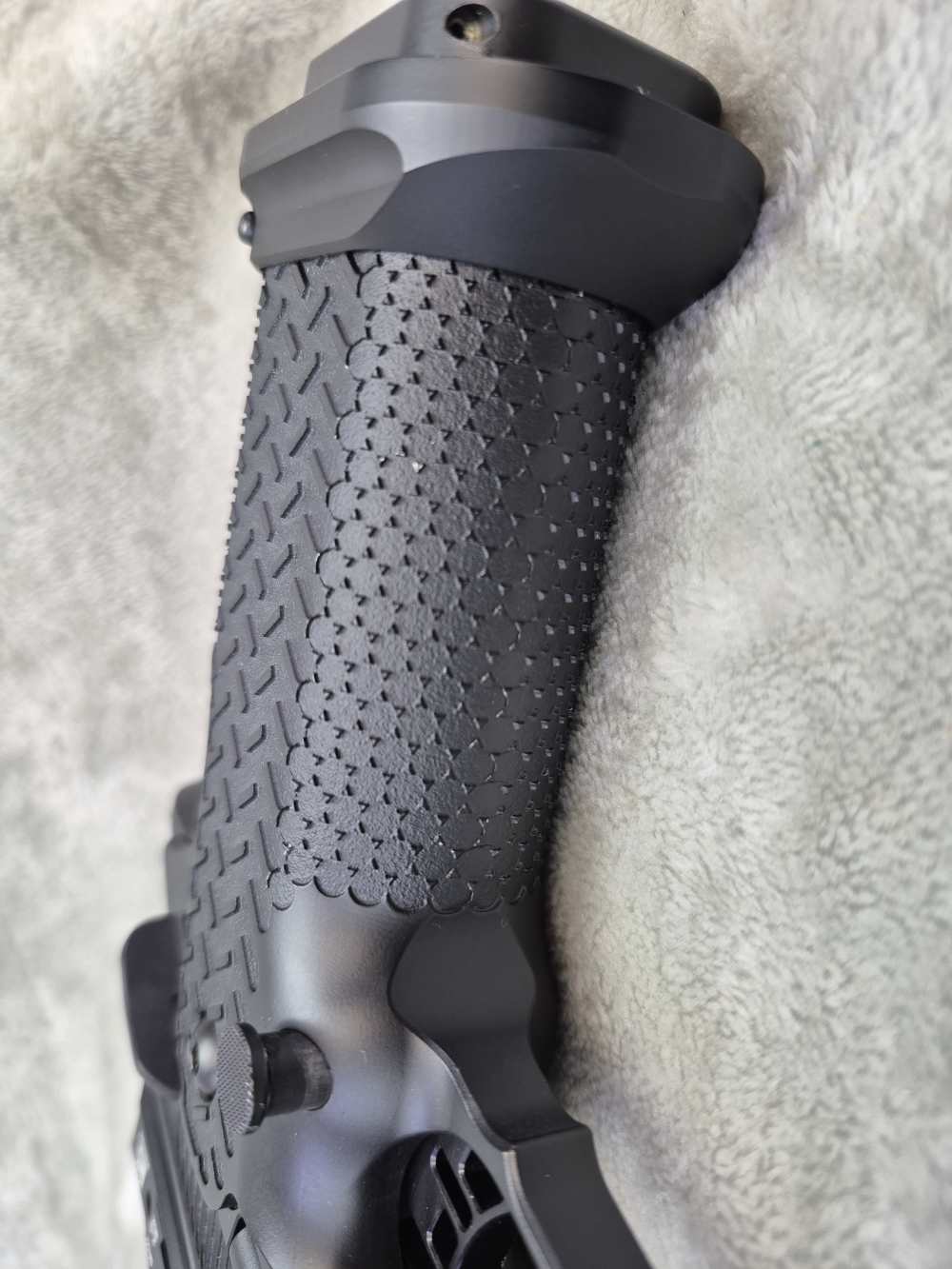 Vudoo Gun Works Priest 4.25” Semi Auto 9mm Trijicon SRO2 20rd – EXCELLENT!-img-10