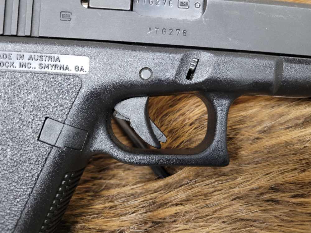 Used Glock 17 Gen 2 9mm Very Good Condition-img-41