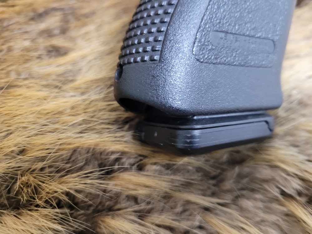 Used Glock 17 Gen 2 9mm Very Good Condition-img-21