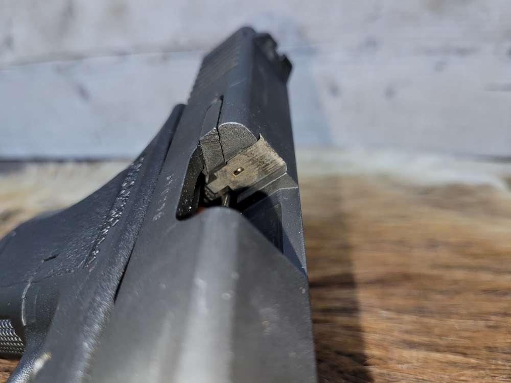 Used Glock 17 Gen 2 9mm Very Good Condition-img-48
