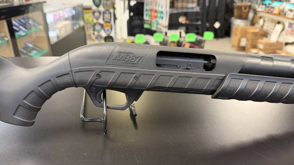 Remington 887 12GA NO RESERVE-img-2