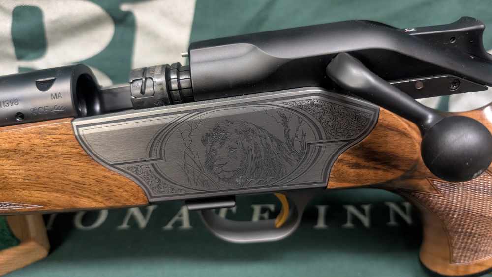 BLASER R8 SAFARI, LEFT HAND GRADE 6 WOOD.-img-1