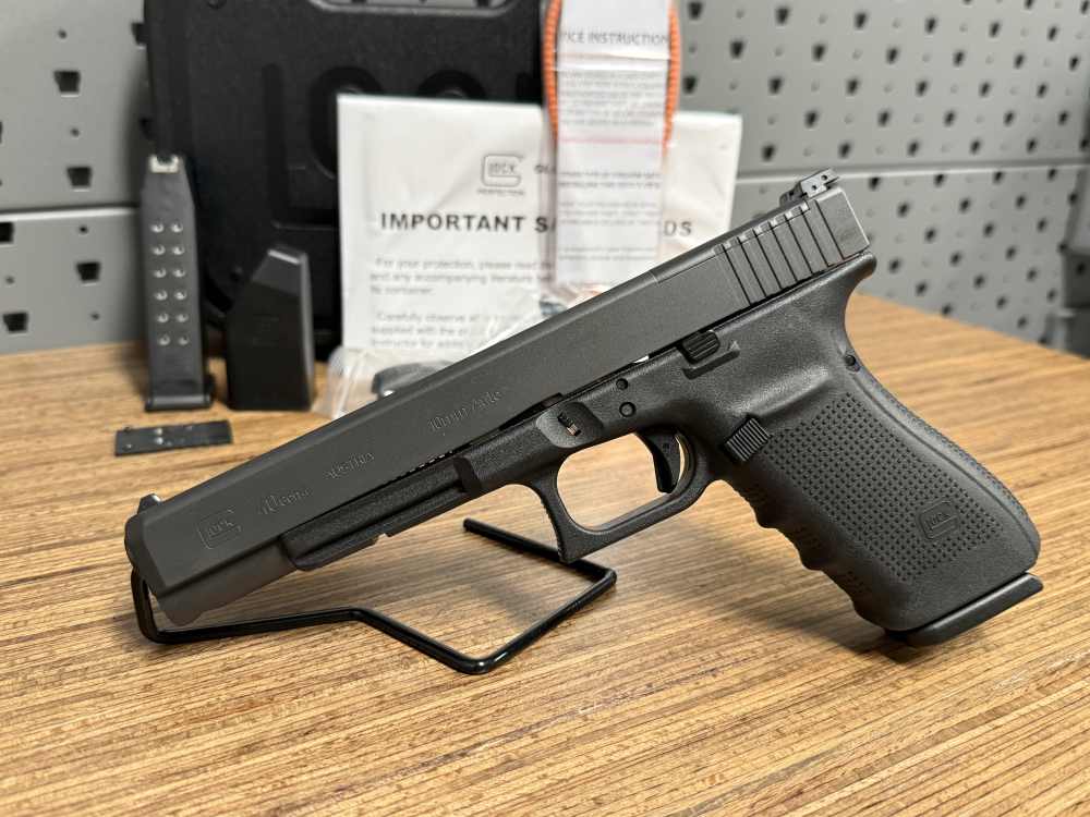 Glock 40 MOS 10mm 15rd VERY CLEAN Like-New No Reserve PENNY AUCTION-img-0