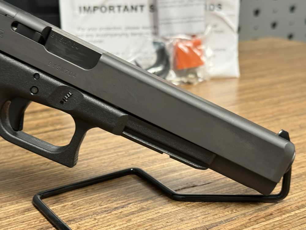Glock 40 MOS 10mm 15rd VERY CLEAN Like-New No Reserve PENNY AUCTION-img-29