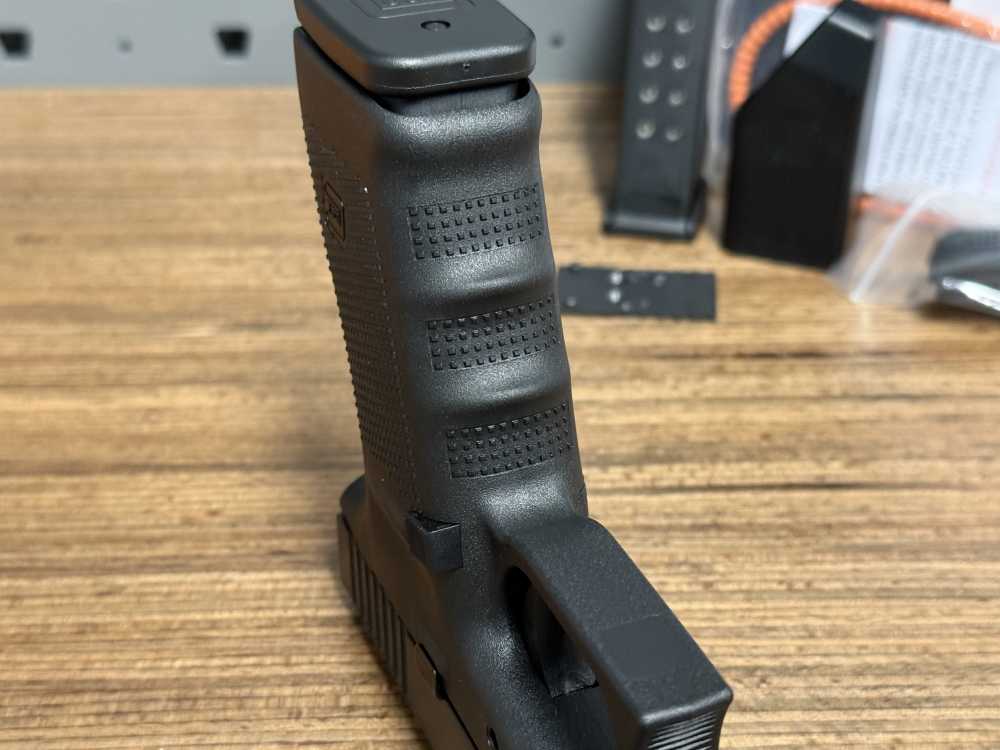 Glock 40 MOS 10mm 15rd VERY CLEAN Like-New No Reserve PENNY AUCTION-img-34