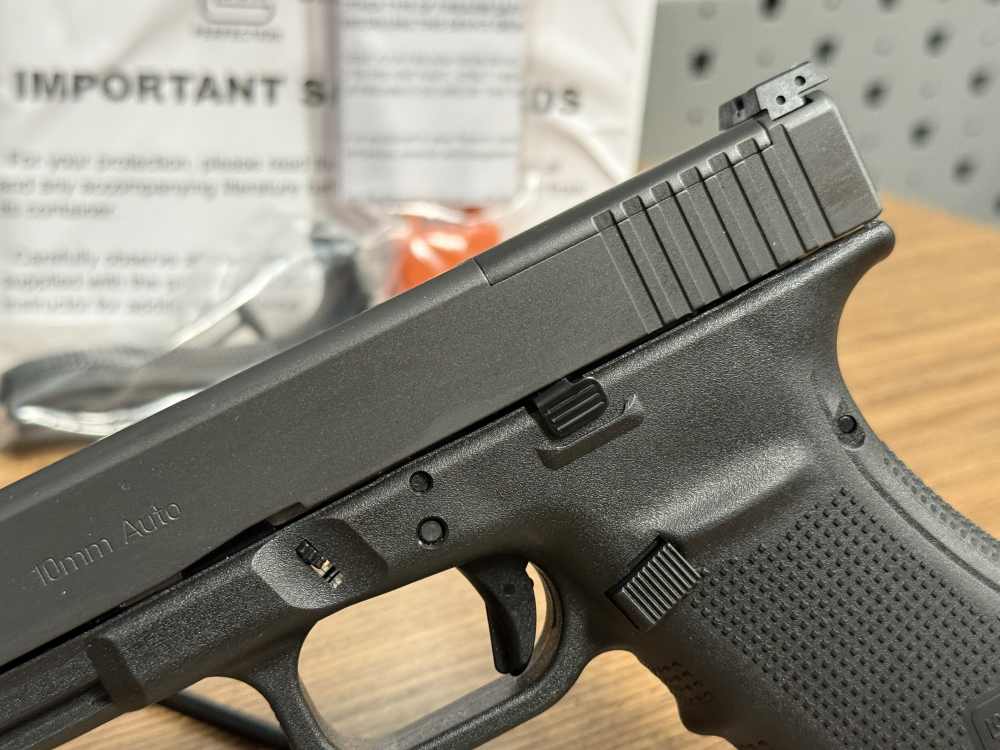 Glock 40 MOS 10mm 15rd VERY CLEAN Like-New No Reserve PENNY AUCTION-img-6