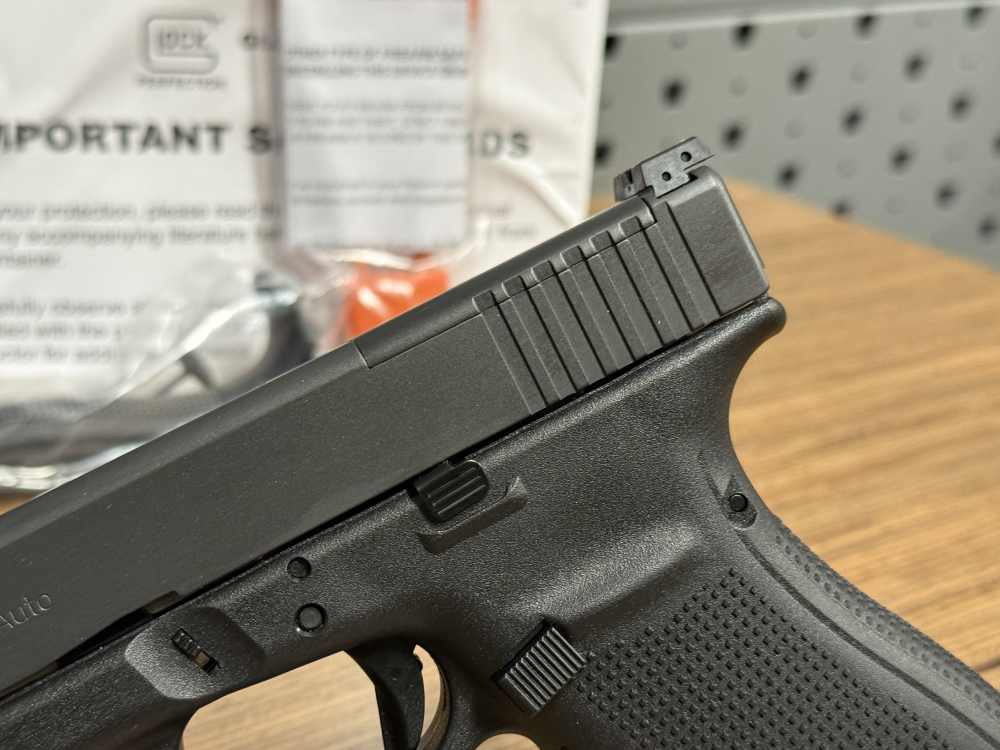 Glock 40 MOS 10mm 15rd VERY CLEAN Like-New No Reserve PENNY AUCTION-img-7