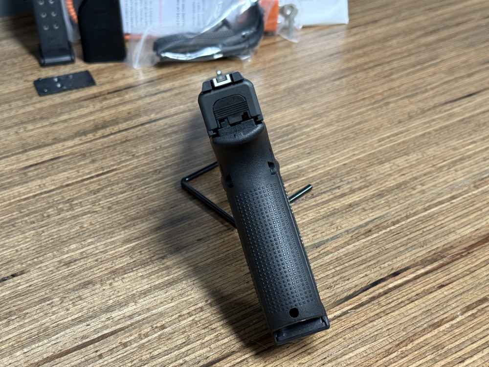 Glock 40 MOS 10mm 15rd VERY CLEAN Like-New No Reserve PENNY AUCTION-img-32