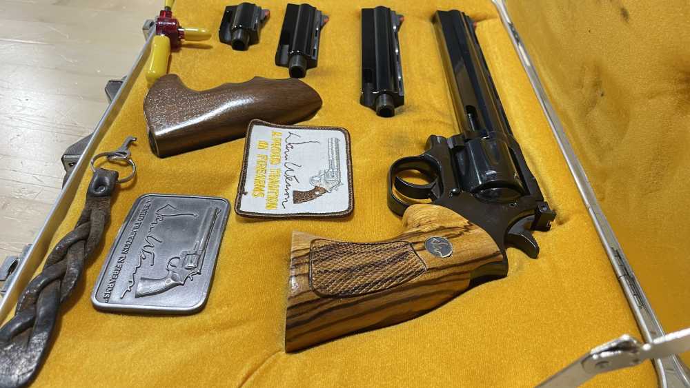 Dan Wesson Model 15-2VH Pistol Pac — .357 Magnum / .38 Special -img-8