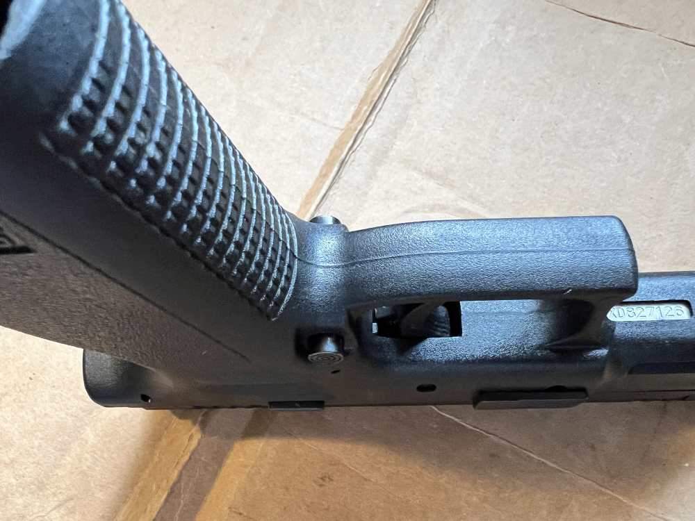 Springfield Armory XD XD9 9mm, 2- 16rd mags, case, $1 starting bid-img-18