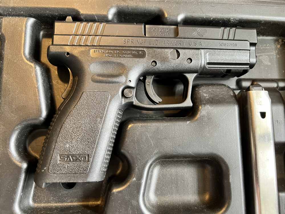 Springfield Armory XD XD9 9mm, 2- 16rd mags, case, $1 starting bid-img-1