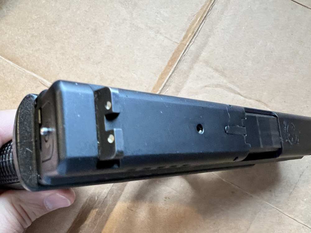 Springfield Armory XD XD9 9mm, 2- 16rd mags, case, $1 starting bid-img-10