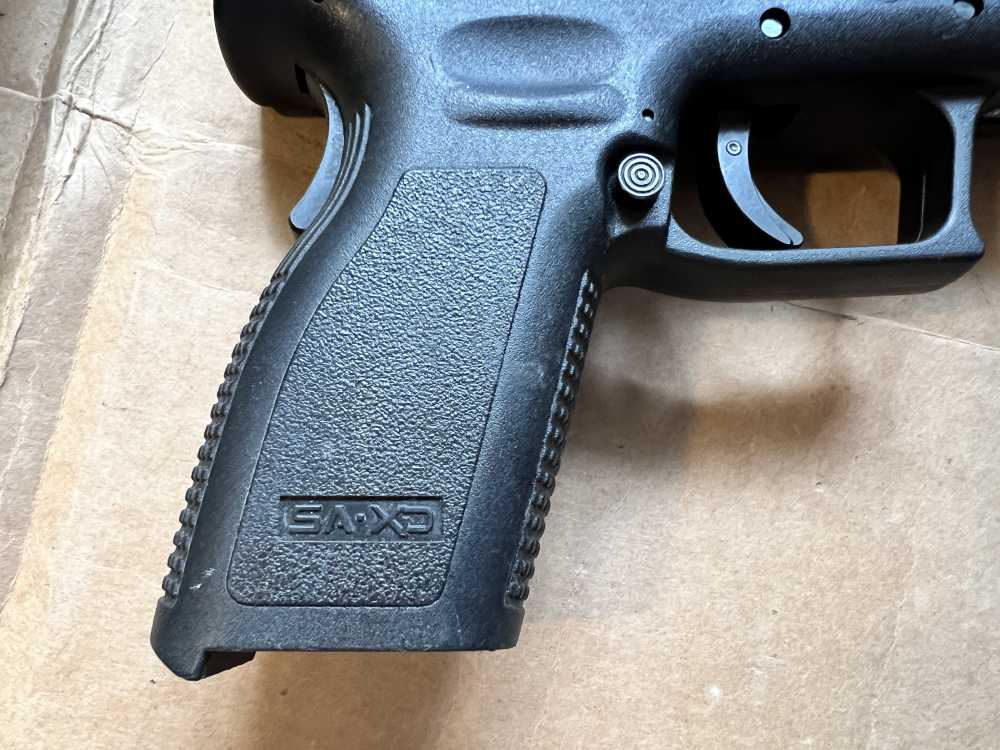 Springfield Armory XD XD9 9mm, 2- 16rd mags, case, $1 starting bid-img-5