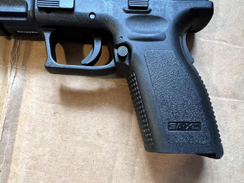 Springfield Armory XD XD9 9mm, 2- 16rd mags, case, $1 starting bid-img-9