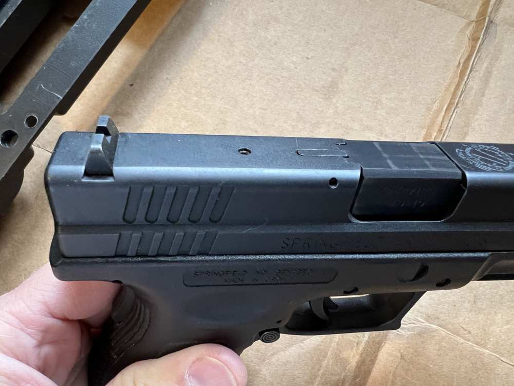 Springfield Armory XD XD9 9mm, 2- 16rd mags, case, $1 starting bid-img-14