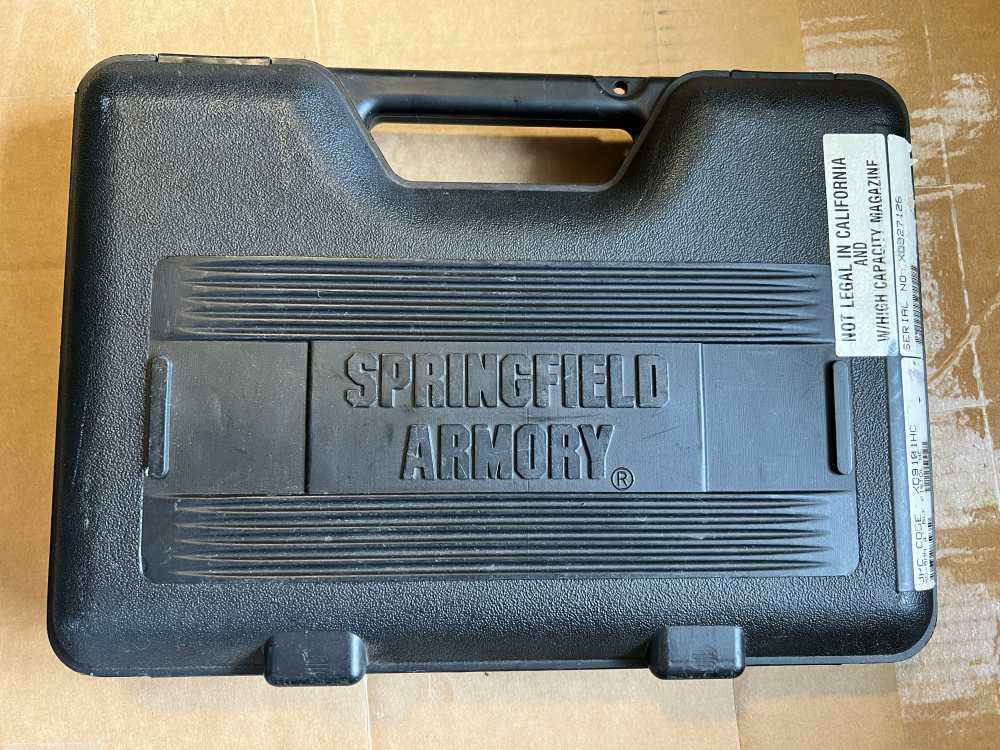 Springfield Armory XD XD9 9mm, 2- 16rd mags, case, $1 starting bid-img-34