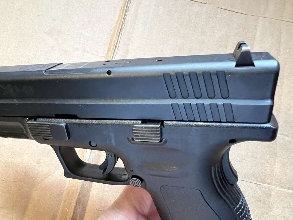Springfield Armory XD XD9 9mm, 2- 16rd mags, case, $1 starting bid-img-15