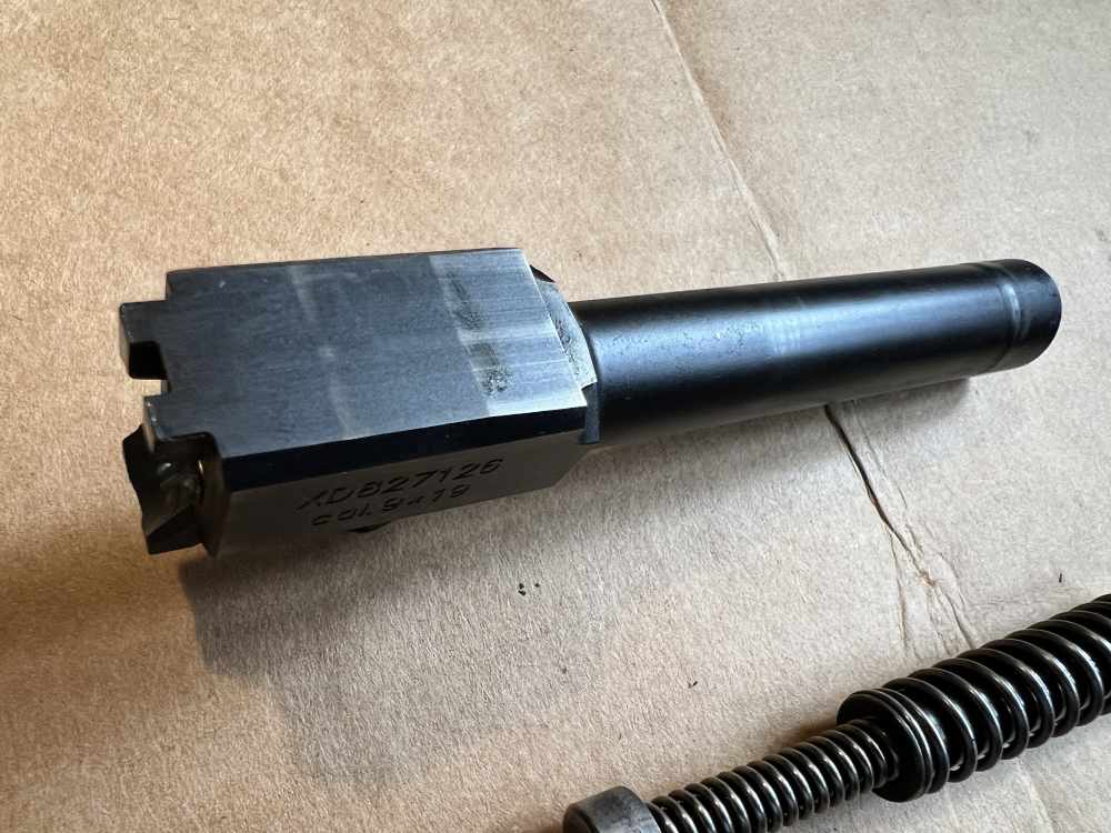 Springfield Armory XD XD9 9mm, 2- 16rd mags, case, $1 starting bid-img-28