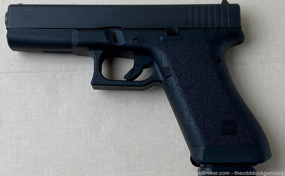 Glock P80 9mm Semi Auto Pistol 4.4" Like New-img-0