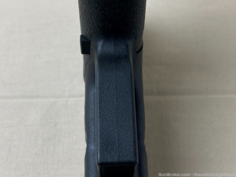 Glock P80 9mm Semi Auto Pistol 4.4" Like New-img-25
