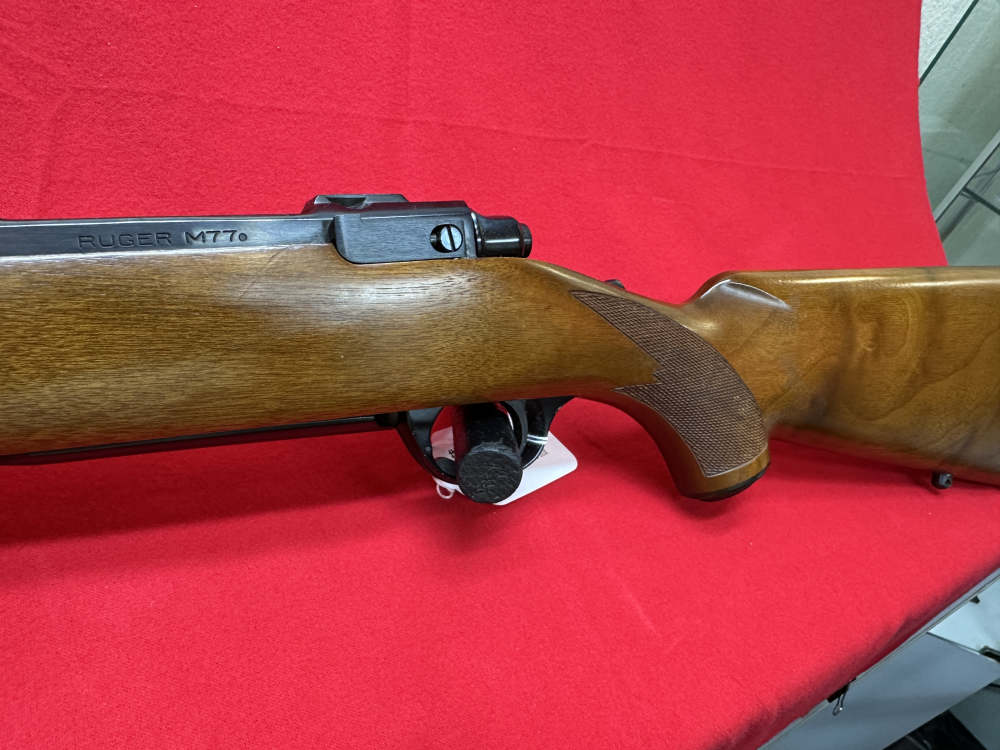 RUGER M77 BOLT ACTION RIFLE-img-1